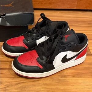Air Jordan 1 Low Grade School
